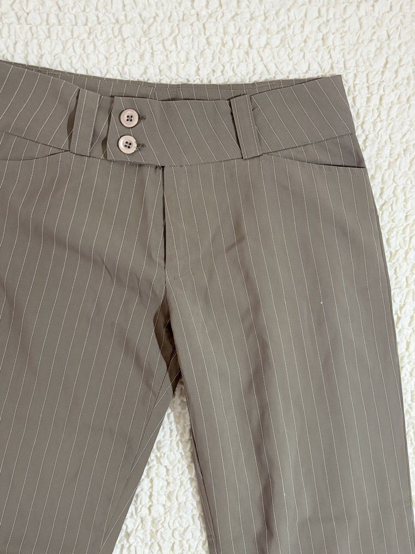stripe low waisted jeans (Category: Jeans) located in Manila. Submitted by belles.clos3t (Listing ID 1464001898, Image 2). Description: reminders!! BEFORE YOU CHECKOUT • All pieces are thrifted & washed. • Minor flaws/signs of wear may be present. • Check photos & measurements before claiming/bidding. • Colors may vary due to lighting. • No cancellations once claimed/won. • Shipping delays are beyond „Belle’s Closet’s control..