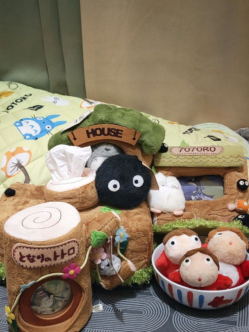Studio Ghibli Official Merch Bundle (Super rare) (Category: Plushies & Soft Toys) located in Cebu City. Submitted by __sen (Listing ID 1463964833, Image 1). Description: Bundle Bundle Bundle !!! - Some are with tags pa. - The only thing na hindi official is yung house, but still with tag. Inclusions: - Clock - Photo Frame - Tissue Holder - Ponyo bowl and 3 small ponyos (official) - Totoro plush with house MOD: J&T/ Maxim MOP: Gcash/ Bank Transfer