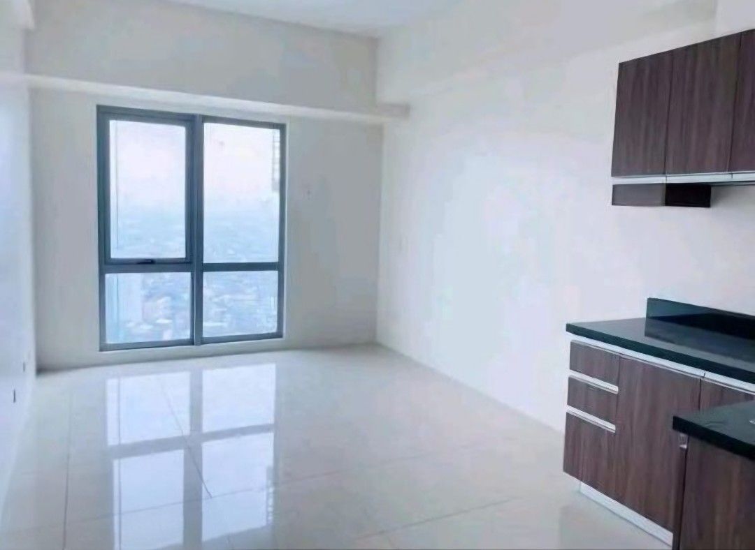Studio Unit with Kitchenette and Bathroom (Category: Apartments & Condos) located in Paranaque City. Submitted by johndgg (Listing ID 1463996511, Image 3). Description: 🏠 THE OLIVE PLACE – STUDIO UNIT FOR SALE / ASSIGNMENT Looking for someone interested in getting a unit at The Olive Place by DataLand, Shaw, Mandaluyong. 📍 The Olive Place – Shaw, Mandaluyong 🏢 Studio Unit - Tower 2 📐 24.32 sqm 👤 Direct Owner 📅 Target turnover: December 2026