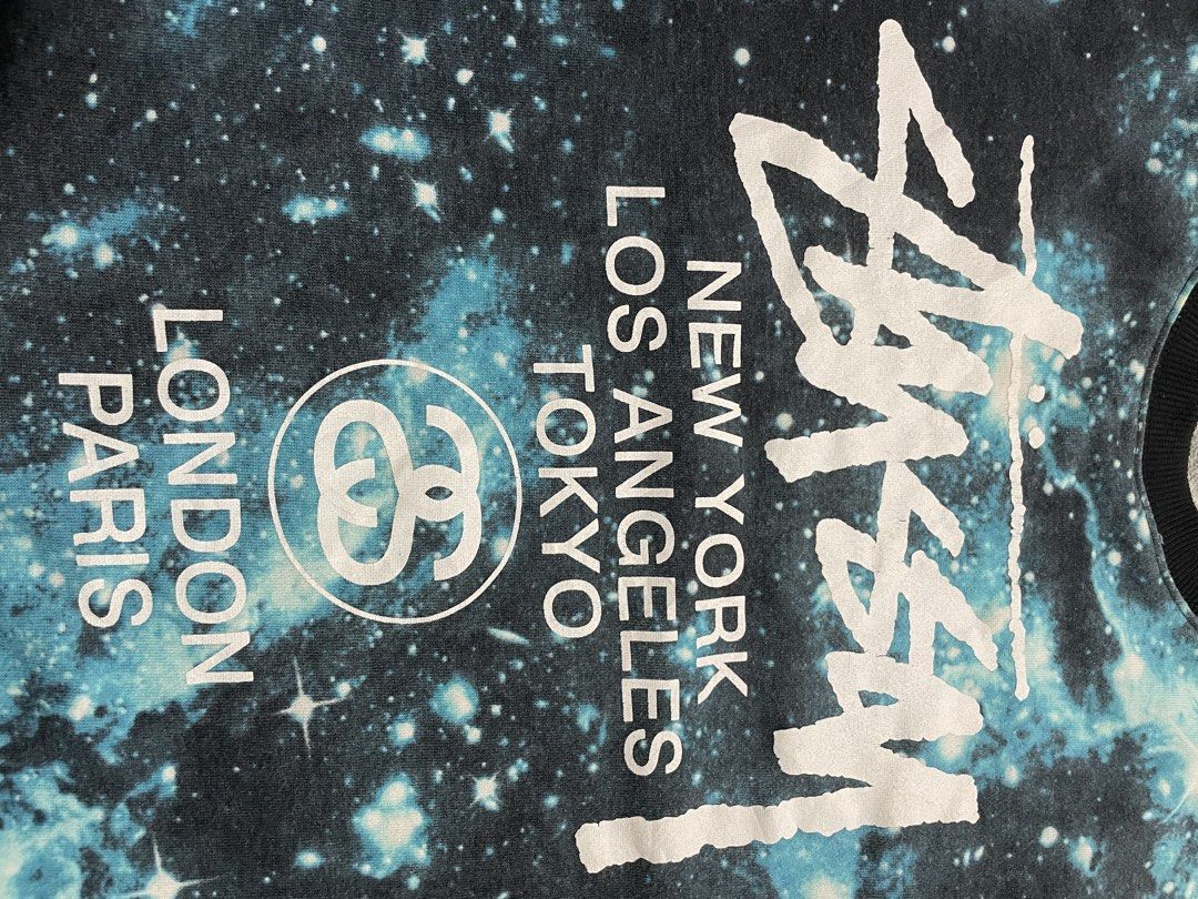Stussy galaxy sweater (Category: Coats, Jackets and Outerwear) located in Baguio. Submitted by joeycalahan (Listing ID 1464092657, Image 3). Description: Stussy galaxy xl 22x27.