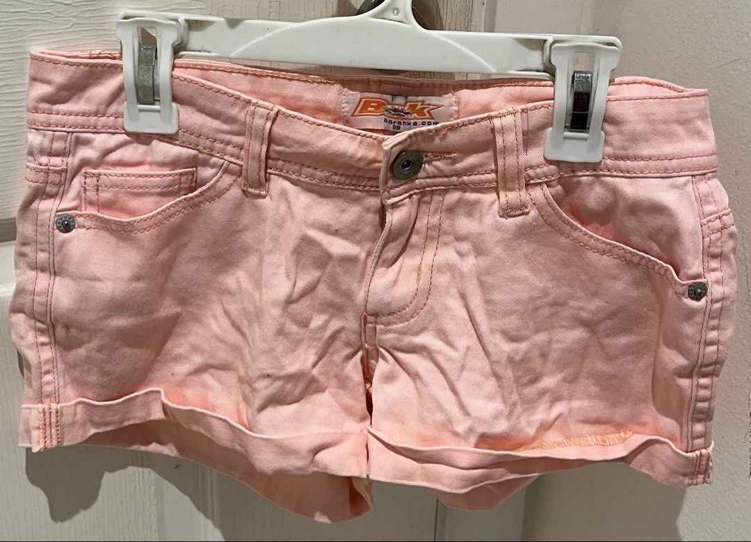 Summer shorts (Category: Shorts) located in Paranaque City. Submitted by marykaboutique (Listing ID 1464008716, Image 1). Description: Size 28.