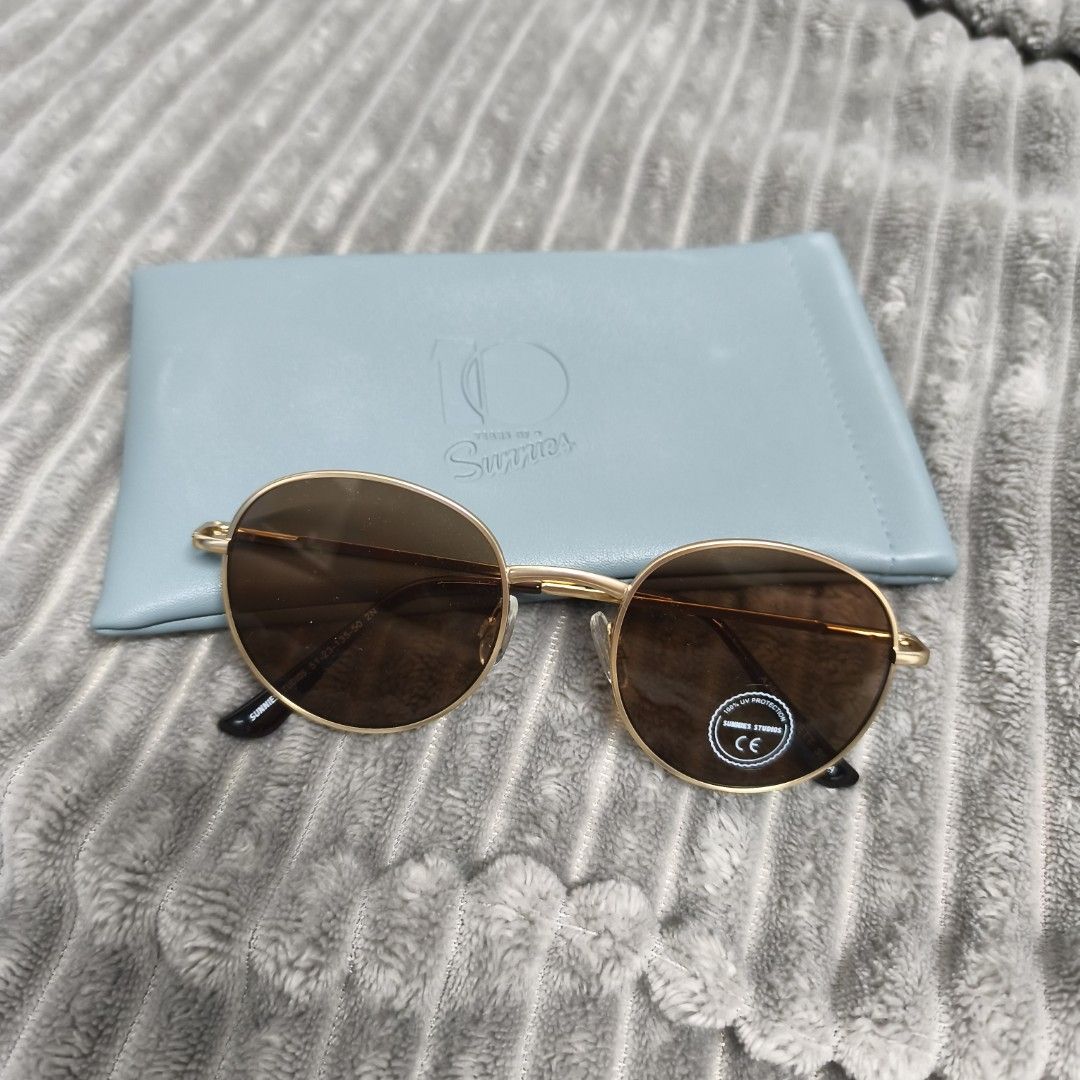 Sunnies Specs Jett [Never Used] (Category: Sunglasses & Eyewear) located in Makati City. Submitted by shakira999 (Listing ID 1464082350, Image 1). Description: .