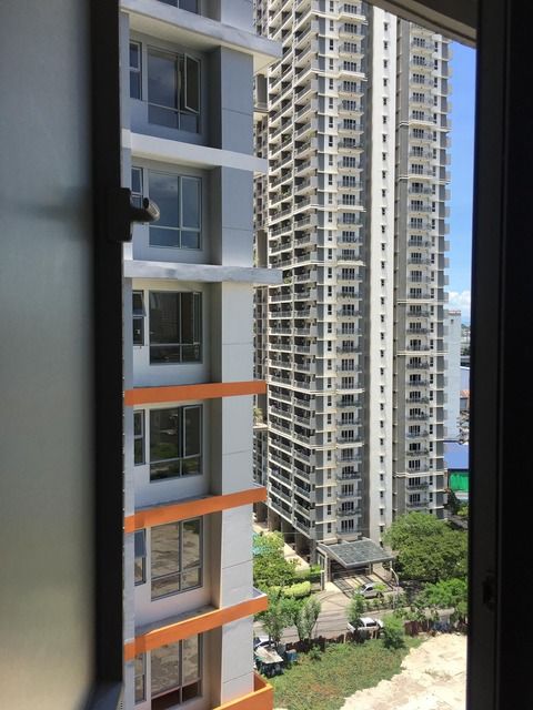 SUNSHINE 100 City Plaza (Category: Apartments & Condos) located in Caloocan City. Submitted by propertyhu26686 (Listing ID 1464002152, Image 3). Description: Sunshine 100 City Plaza in Pioneer Mandaluyong furnished 21 sqm studio unit longterm lease 1month advance 2 mos security deposit, 11 pdcs 17k inclusive of dues.