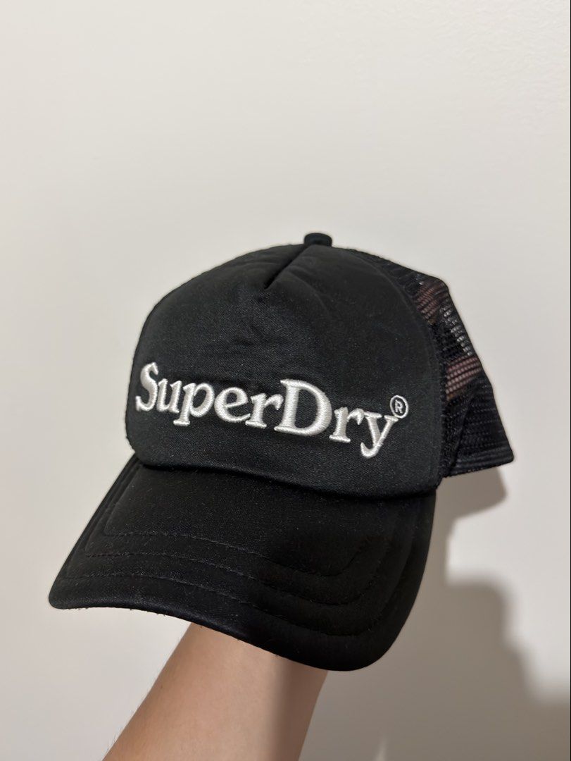 Superdry Black Cap (onesize) (Category: Caps & Hats) located in San Antonio. Submitted by alee.sav (Listing ID 1464060260, Image 1). Description: .