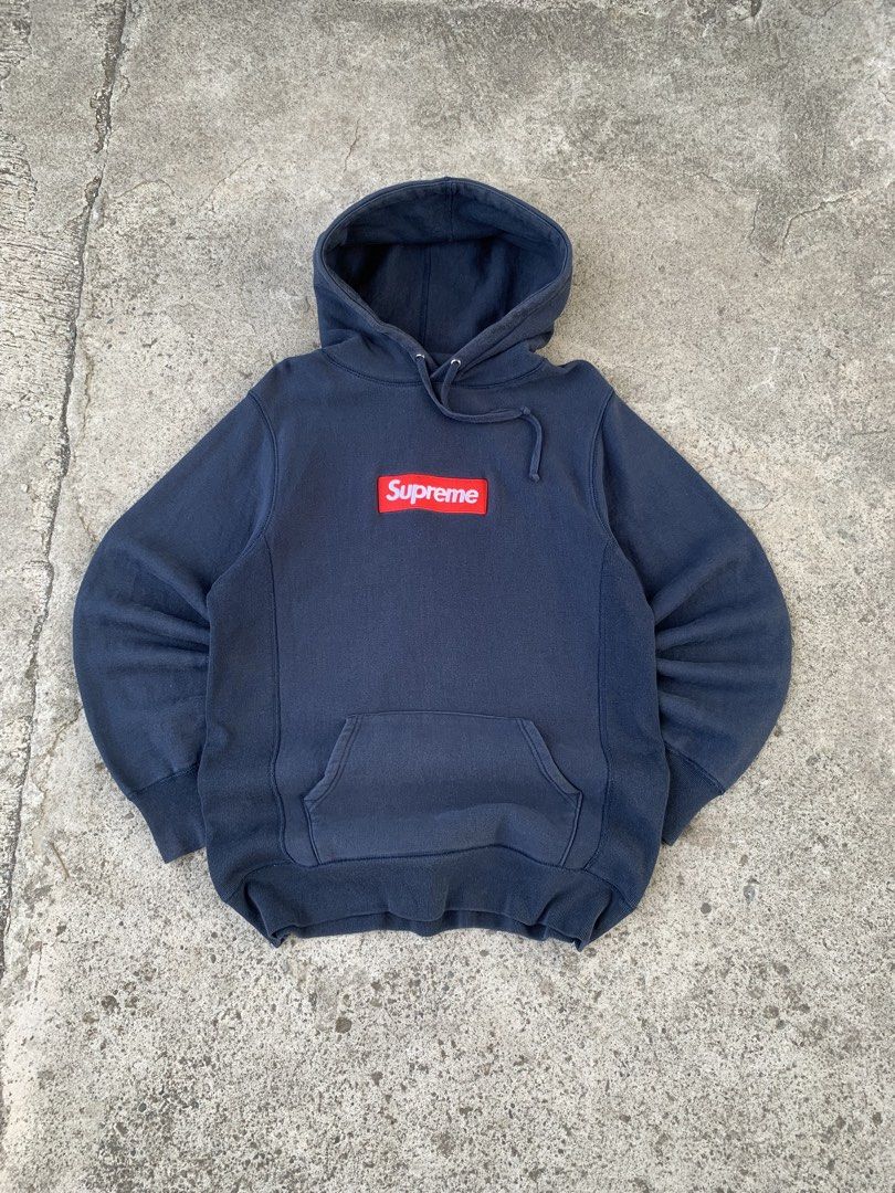 Supreme Box Logo Hoodie (Category: Hoodies) located in Kalibo. Submitted by thriftyfinds09 (Listing ID 1464043262, Image 1). Description: Supreme Box Logo Hoodie Excellent condition Size L 22 width 29 length Need wash Color rate:9/10.