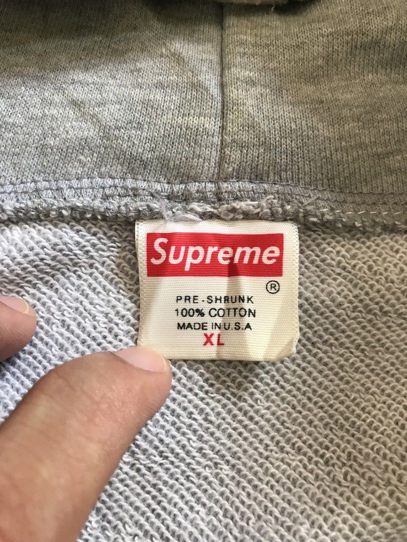 Supreme Box Logo Hoodie Grey (Category: Hoodies) located in Manila. Submitted by buds.thrift (Listing ID 1463953607, Image 3). Description: Supreme Box Logo Hoodie Dimes:22x27 Cr:9.5/10 Good Condition! Dm For Details!🔥.