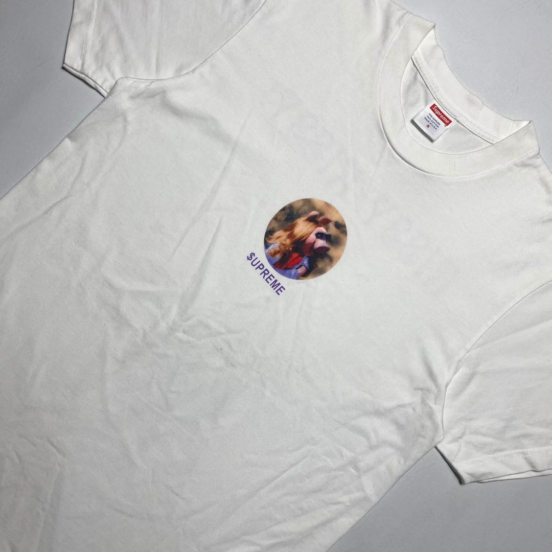 SUPREME MISS PIGGY “KISSY KISSY” (Category: Shirts) located in San Fernando. Submitted by upwear.ph (Listing ID 1464071091, Image 2). Description: SUPREME MISS PIGGY “KISSY KISSY” CONDITION: EXCELLENT SIZE : SMALL FIT TO MEDIUM DIMENSION: W19.5 x L28 ISSUE: NONE .
