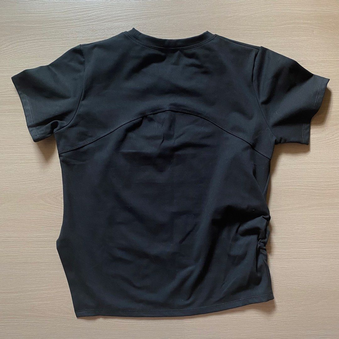 Surplus Alo Black Ruched Shirt (Category: Shirts) located in Iloilo. Submitted by shopfromhomeph.co (Listing ID 1463988140, Image 3). Description: .
