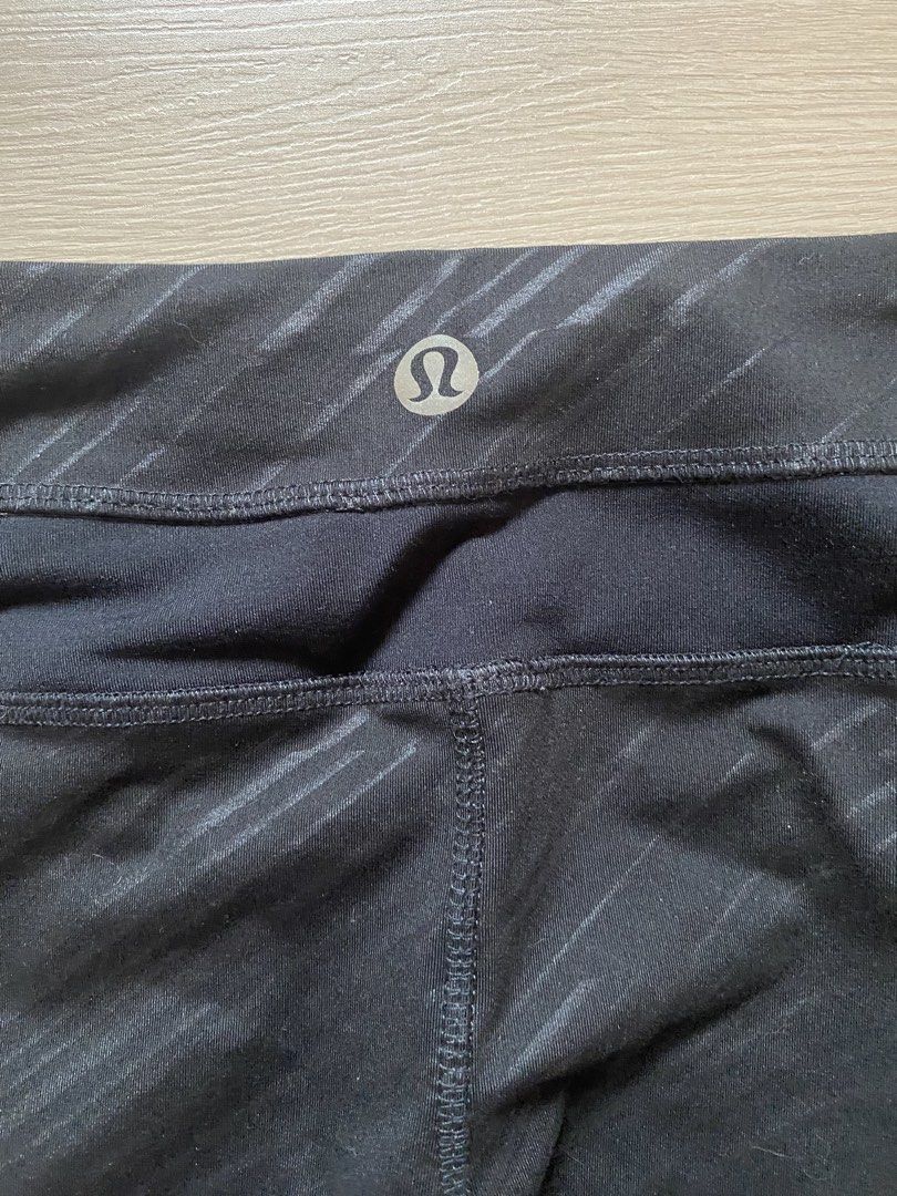 Surplus Lululemon Striped Leggings (Category: Activewear) located in Iloilo. Submitted by shopfromhomeph.co (Listing ID 1463986883, Image 2). Description: .