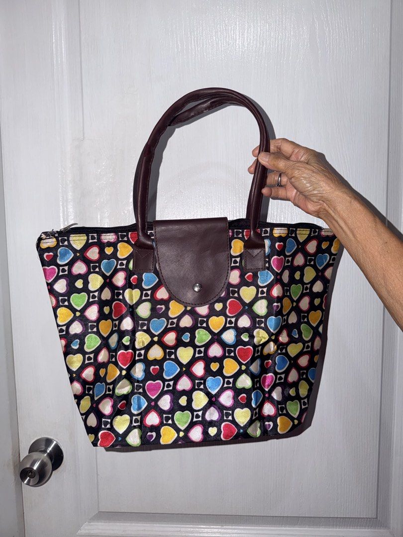TAKE ALL NEW BAGS (Category: Tote Bags) located in Paranaque City. Submitted by la_hermosa.ph (Listing ID 1464096877, Image 1). Description: - set of 5 - new bags - onhand/ready to ship - can do lalamove/jnt KUNIN NIYO NA.