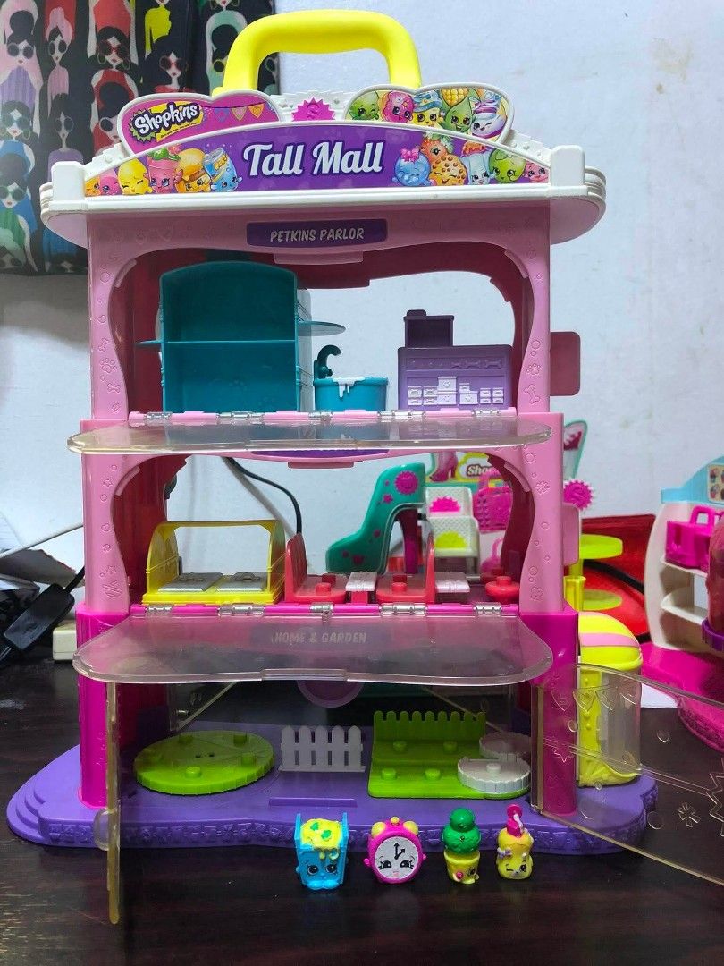 Tall Mall Playset by Moose Shopkins (Category: Kids Toys) located in Manila. Submitted by mangotango12 (Listing ID 1463961409, Image 1). Description: COMPLETE Tall Mall Shopkins Playset Inclusions: - Playset - Accessories - 4 Exclusive Shopkins Negotiable price. Other playsets listed in my profile. Full payment upfront + SF..