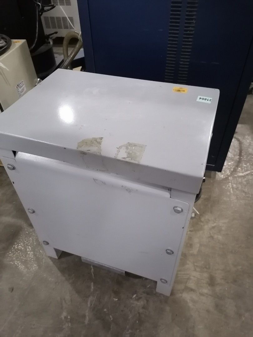 Techno-Laser Machine with Chiller and Table (Category: Industrial Equipment) located in Muntinlupa City. Submitted by fast_bryantorrentefernand (Listing ID 1463986191, Image 2). Description: - Techno-Laser Machine - Includes Chiller Unit - Adjustable Table - Color: Dark Blue and Grey - Note: Some scuff marks on table surface - Power Cables Included - Ideal for Industrial Applications - Sold as a Set.