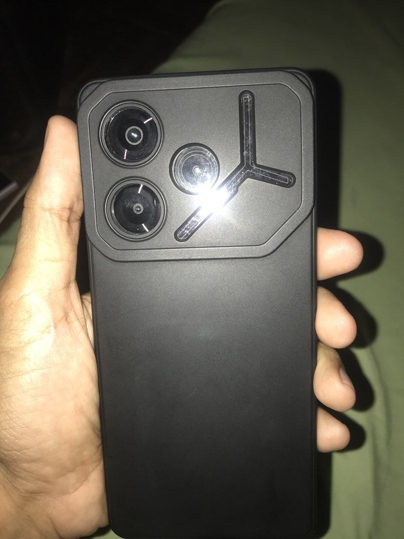 tecno pova 6 pro 5g (Category: Android Others) located in Pasay City. Submitted by melanietumanda25 (Listing ID 1464026573, Image 2). Description: rfs:needs funds for my visa extention the price is fixed it is already cheap price cox of the previous onwer change the screen plus no finger print only face id in general the phone in good running condition .