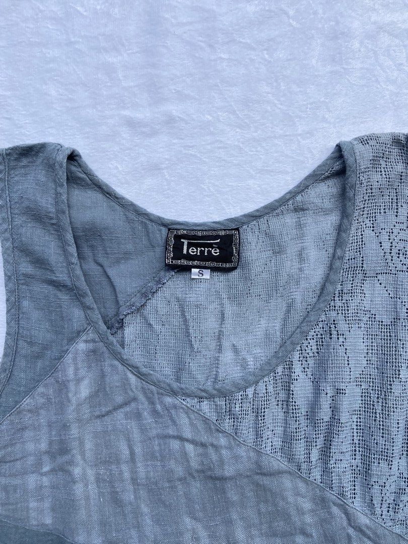 Terre Asymmetric Tops (Category: Blouses) located in General Santos City (Dadiangas). Submitted by kala_chuchi (Listing ID 1464103304, Image 2). Description: Size. Small 14 inches width 19.5 inches length No flaws Over all condition Excellent .