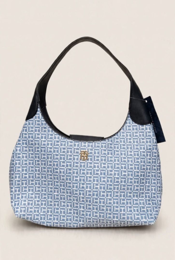 TH - Blue (Category: Shoulder Bags) located in Rizal. Submitted by hiraya16 (Listing ID 1464100693, Image 1). Description: Available Onhand ready to ship. DM ✉️ J&T - Lalamove - LBC.