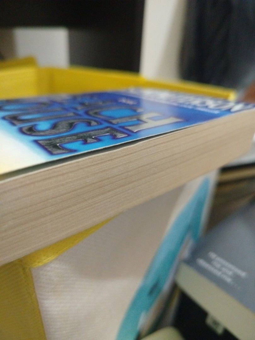The Beach House by James Patterson & Peter de Jonge (Category: Storybooks) located in Cebu City. Submitted by oldestdr999m (Listing ID 1464016955, Image 2). Description: RFS: Decluttering! MOP: GCash & Maribank.