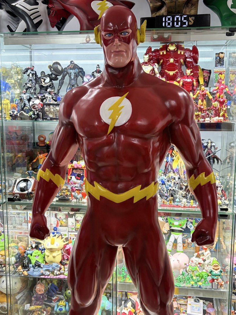 The flash 6ft (Category: Figurines & Statues) located in Makati City. Submitted by tomypom (Listing ID 1463974816, Image 2). Description: Lifesize statue The flash Dc comics Justice league Life size Batman/superman Wonder woman/ the flash Marvel.