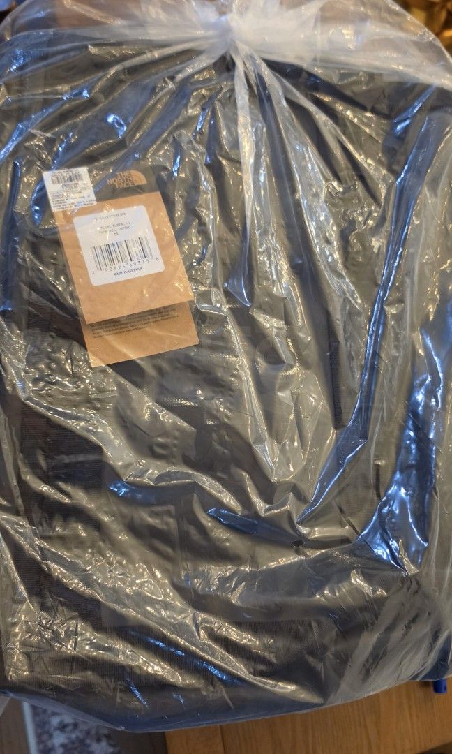 The North Face Fusebox Large (Category: Backpacks) located in Angeles City. Submitted by globalfindscollectibles (Listing ID 1464046973, Image 3). Description: Originally Priced at 7995 selling half the price slightly negotuable for sure buyers! 😊 Features -DWR - Water repellent Burly Base Camp Fabric Makes This Pack Both Durable And Stylish Fleece-Lined 15'' Laptop Sleeve Padded Shoulder Straps For A Comfortable Carry All Day Rectangular, Top-L