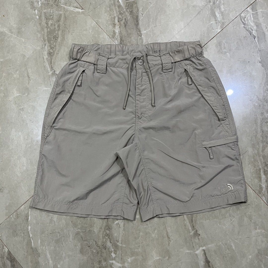 THE NORTH FACE LIGHTWEIGHT MULTIPLE POCKETS TREK SHORTS (Category: Shorts) located in Marikina City. Submitted by arniejane23 (Listing ID 1464047503, Image 2). Description: THE NORTH FACE LIGHTWEIGHT MULTIPLE POCKETS TREK SHORTS SIZE S MENS ON TAG DIMENSION waistline - 28-30 length - 18 NO ISSUE/NO FLAWS EXCELLENT CONDITION!! 📩📩📩.