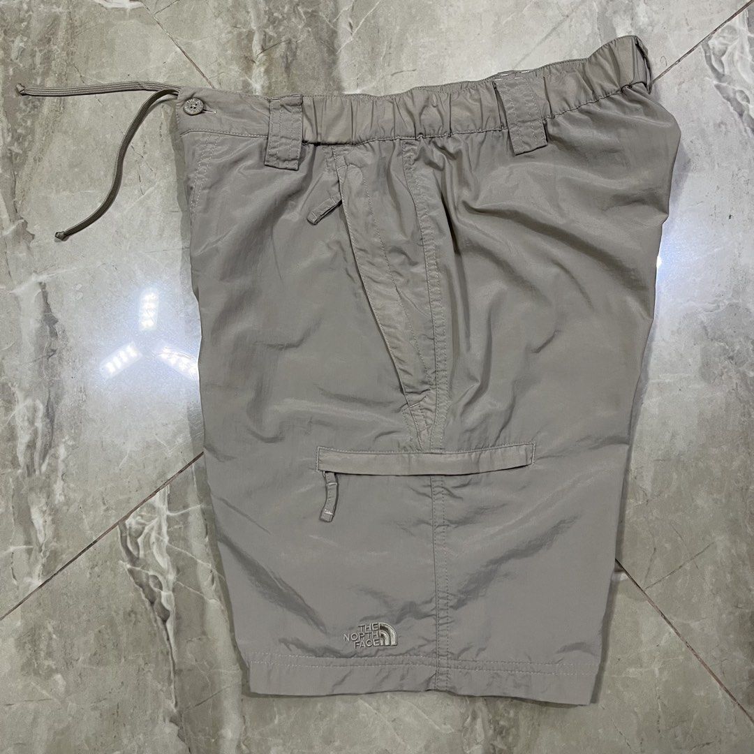THE NORTH FACE LIGHTWEIGHT MULTIPLE POCKETS TREK SHORTS (Category: Shorts) located in Marikina City. Submitted by arniejane23 (Listing ID 1464047503, Image 1). Description: THE NORTH FACE LIGHTWEIGHT MULTIPLE POCKETS TREK SHORTS SIZE S MENS ON TAG DIMENSION waistline - 28-30 length - 18 NO ISSUE/NO FLAWS EXCELLENT CONDITION!! 📩📩📩.