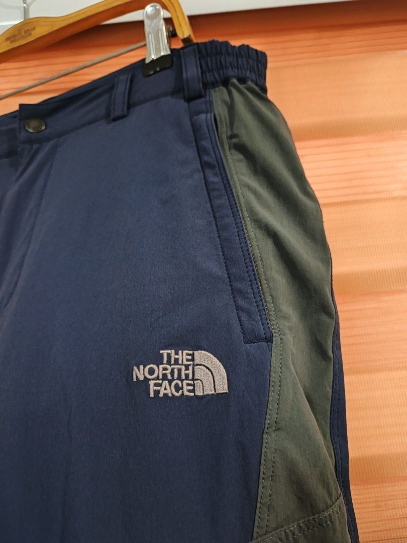 The North Face Outdoor Pants (Category: Activewear) located in Cabuyao City. Submitted by dthrifts (Listing ID 1464030556, Image 3). Description: 30-34 W 40.5 L Authentic Waterproof Excellent Condition.