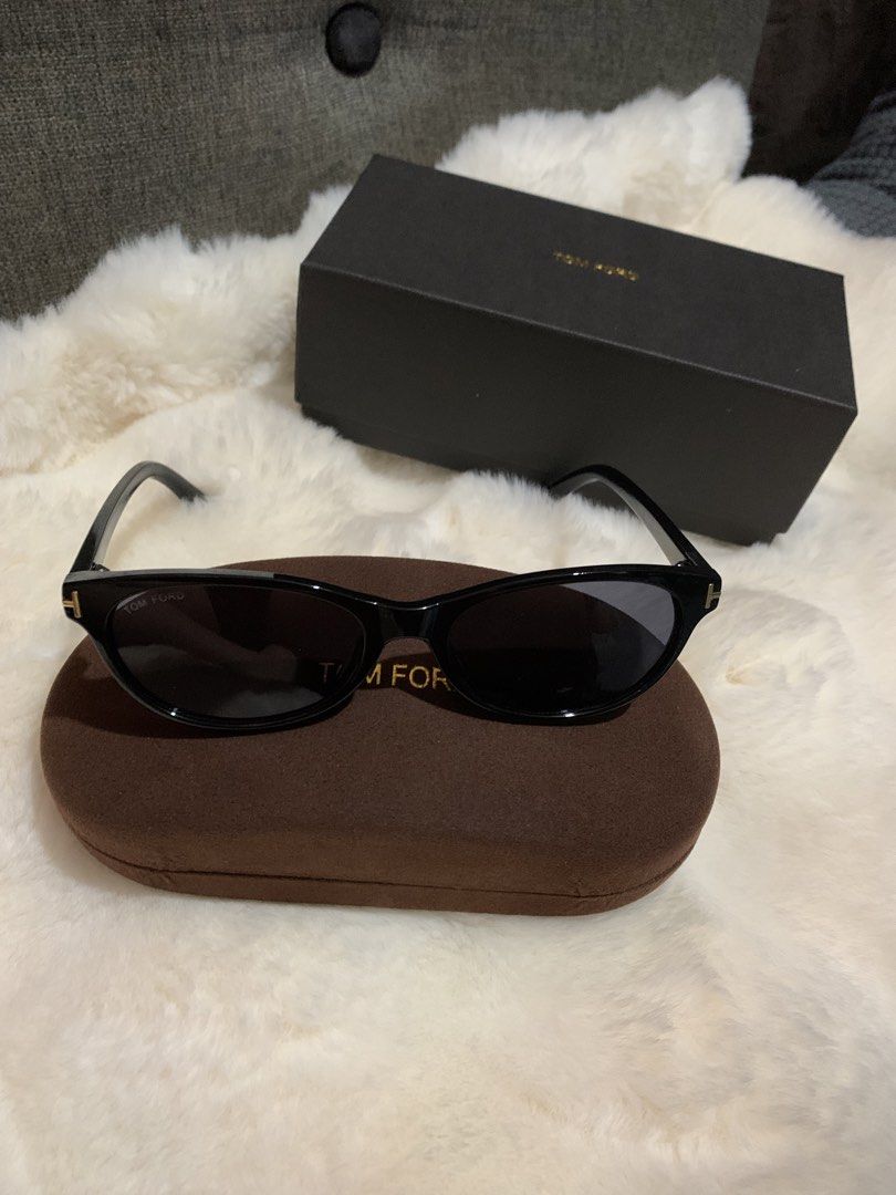 Tomford shades ladies (Category: Sunglasses & Eyewear) located in Manila. Submitted by alexclima15202 (Listing ID 1463990709, Image 1). Description: Actual pic posted.