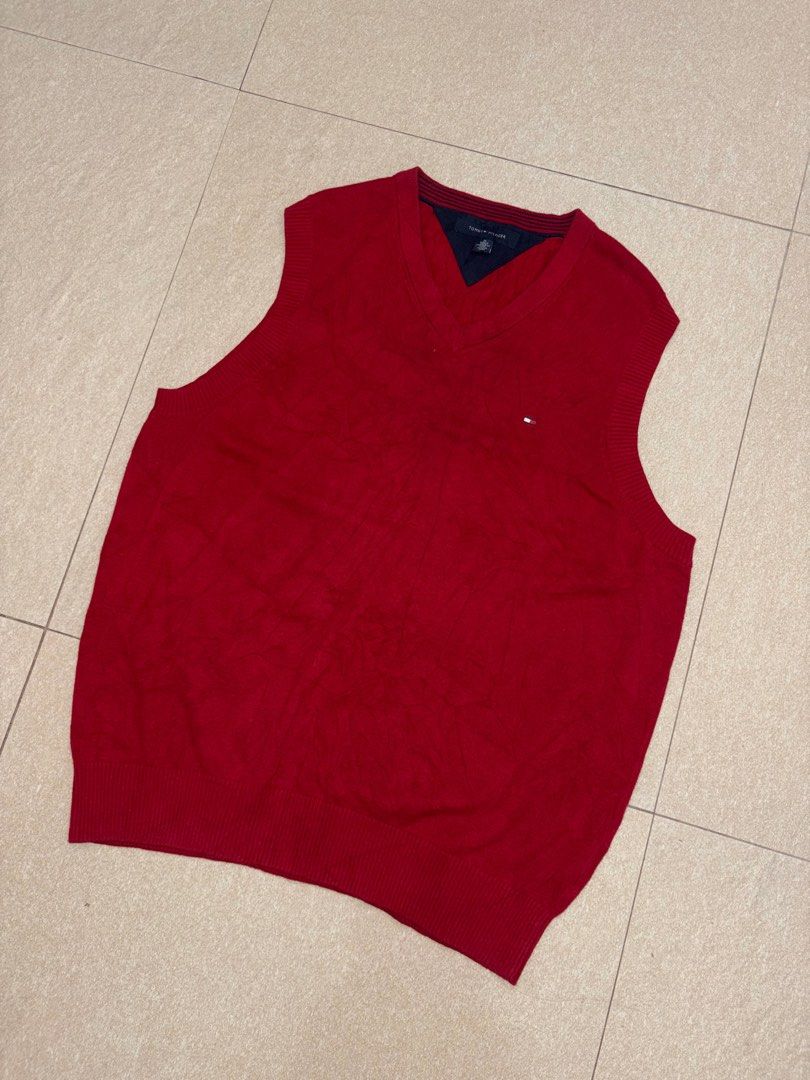 TOMMY HILFIGER KNITTED (Category: Activewear) located in Manila. Submitted by triptothrift7 (Listing ID 1464068418, Image 2). Description: pm me for fast transaction! T*MMY HILF*GER KNITTED VEST for only 799 size medium on tag width 21 x 27 length no issue excellent condition color rate 9/10 mode of payment gcash or bank transfer location Biñan laguna.