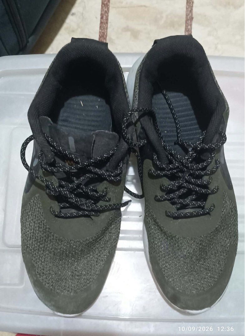Too Big - Original Brand (Category: Sneakers) located in Taytay. Submitted by crisha14344 (Listing ID 1463961549, Image 2). Description: Big Size na sapatos kayo diyan Running/Training Shoes Olive Green & Black Colors From USA .