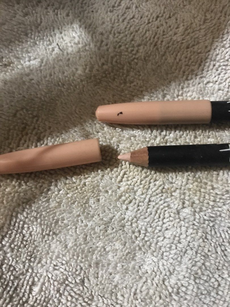 Topface Contour Lips Liner Pencil - Nude (Category: Makeup) located in Marikina City. Submitted by theconstantdeclutterer (Listing ID 1464028552, Image 1). Description: Imported Topface Contour Lips Lip Liner Pencils (2 pcs available) Nude shade. Price for one pencil only. Order now! .
