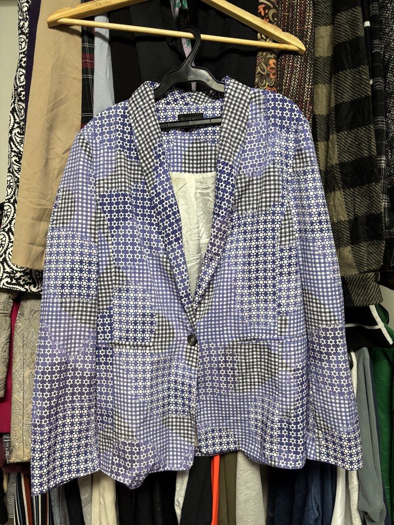 Topshop (Category: Coats, Jackets and Outerwear) located in Pila. Submitted by isabelasthriftclothes (Listing ID 1464064250, Image 1). Description: .