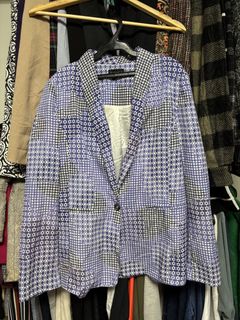 (Category: ) located in . Submitted by isabelasthriftclothes (Listing ID 1464064250, Image 1). Description: .