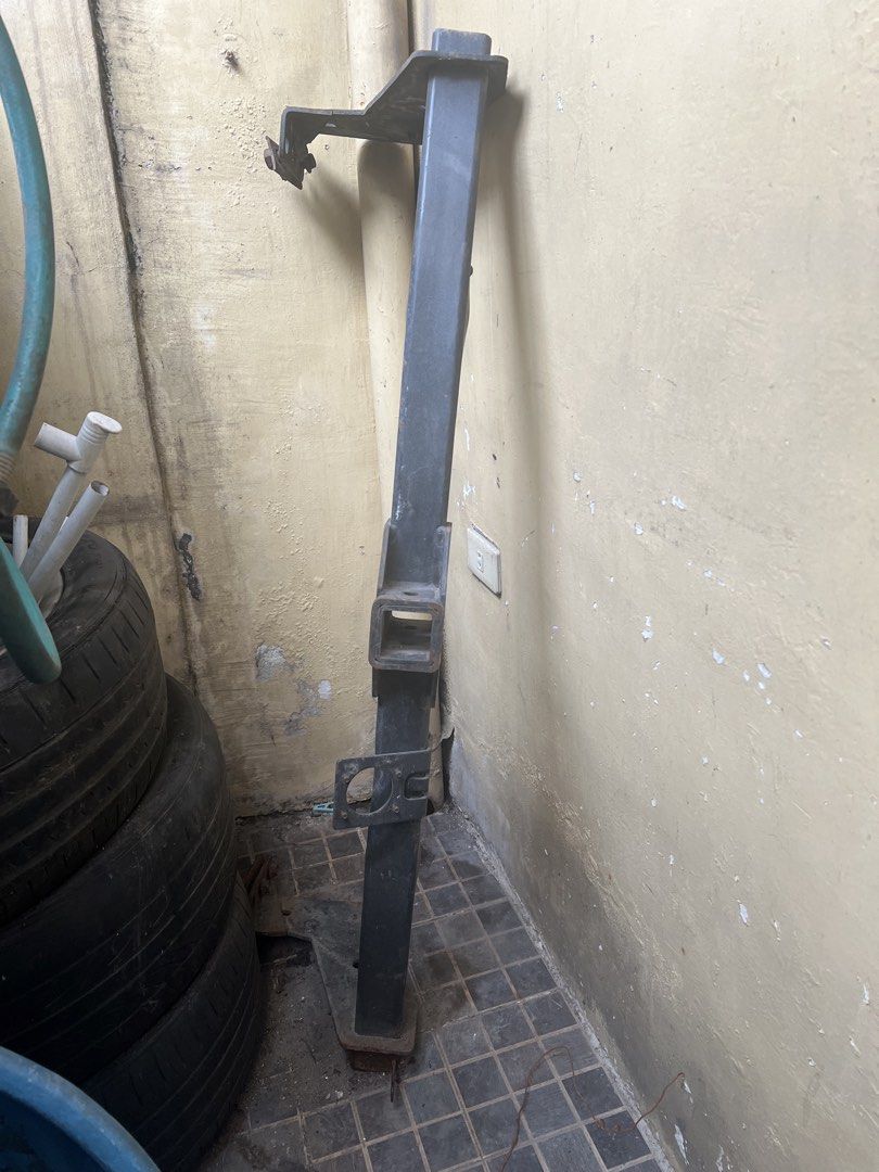 Tow hitch for FORD RANGER (Category: Other Automotive Parts and Accessories) located in Marilao. Submitted by mhellagenmerch (Listing ID 1463952700, Image 1). Description: .