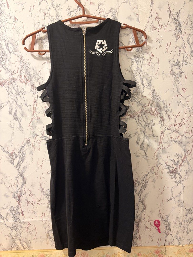 Tribal dress (Category: Dresses) located in Quezon City. Submitted by formeraaavarieties (Listing ID 1463978792, Image 1). Description: EUC Location bago bantay QC Size xs to small.
