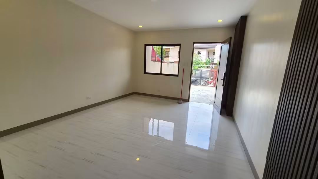 Triplex Townhouse with Mezzanine inside gated subdivision (Category: Townhouse) located in Manila. Submitted by abbie09171439488 (Listing ID 1464031648, Image 2). Description: Triplex Townhouse with Mezzanine inside gated subdivision For Sale in Teremil Subdivision sumulong Highway Antipolo City 3 Units Available Unit 1 - RFO UNIT 2&3 Pre-Selling Lot Area : 100 sqm Floor area:200 sqm Ground Floor 2- Carport Living and Dining Area Common Toilet n 