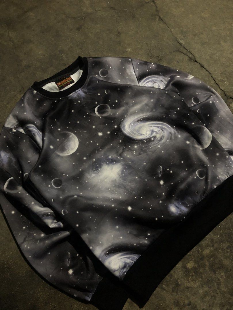 True bling aop galaxy Longsleeve (Category: Activewear) located in Manila. Submitted by buksthrifthing (Listing ID 1463967312, Image 3). Description: Large to xL No issue Good asnew 9.9/10 color rate.