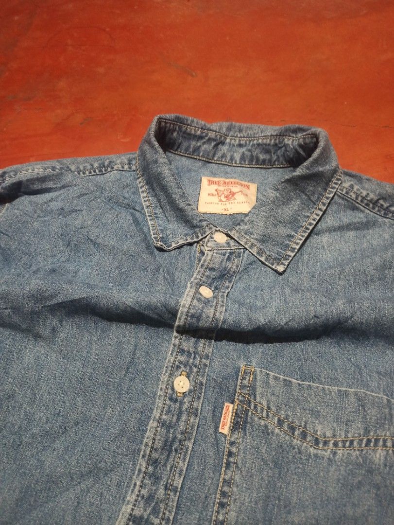true religion (Category: Activewear) located in Davao. Submitted by thriftnisayre (Listing ID 1463999195, Image 2). Description: TR botton down excellent condition dimes 22/30 size xl.