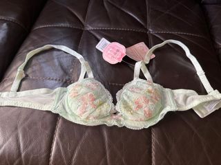 (Category: ) located in . Submitted by tinyo_ling (Listing ID 1463951432, Image 1). Description: .