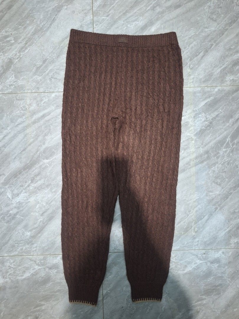UGG Lorelai Cable Knit Whipstitch Coordinating Lounge Pants (Category: Other Bottoms) located in Palayan City. Submitted by erae_lf (Listing ID 1464092852, Image 2). Description: UGG Lorelai Cable Knit Whipstitch Coordinating Lounge Pants No issue Excellent condition Waist 32-36" Length 40" Thigh 10" Inseam 28" Opening Garterized Dm Location: Palayan City Nueva Ecija.