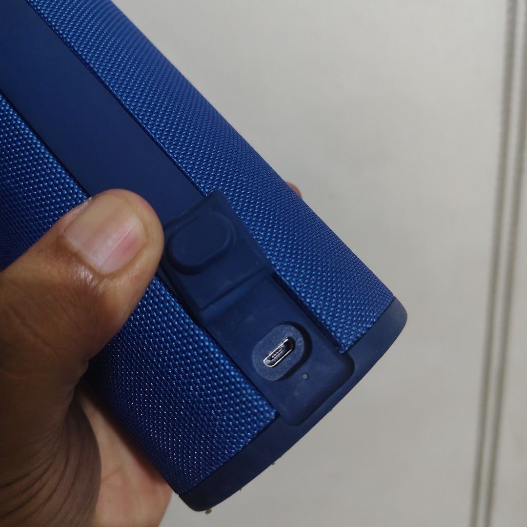 Ultimate Ears BOOM 3 Bluetooth Speaker - Blue (Category: Soundbars, Speakers & Amplifiers) located in Manila. Submitted by gorzuzofficial (Listing ID 1463945647, Image 3). Description: MOP: Gcash MOD: LBC/Lalamove.
