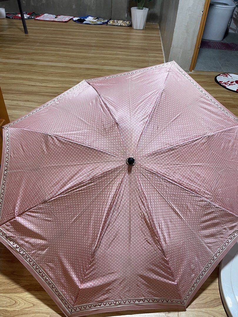 umbrella free for miners with flaw (Category: Umbrellas) located in San Fernando. Submitted by japansurpluselyu (Listing ID 1464068480, Image 1). Description: .