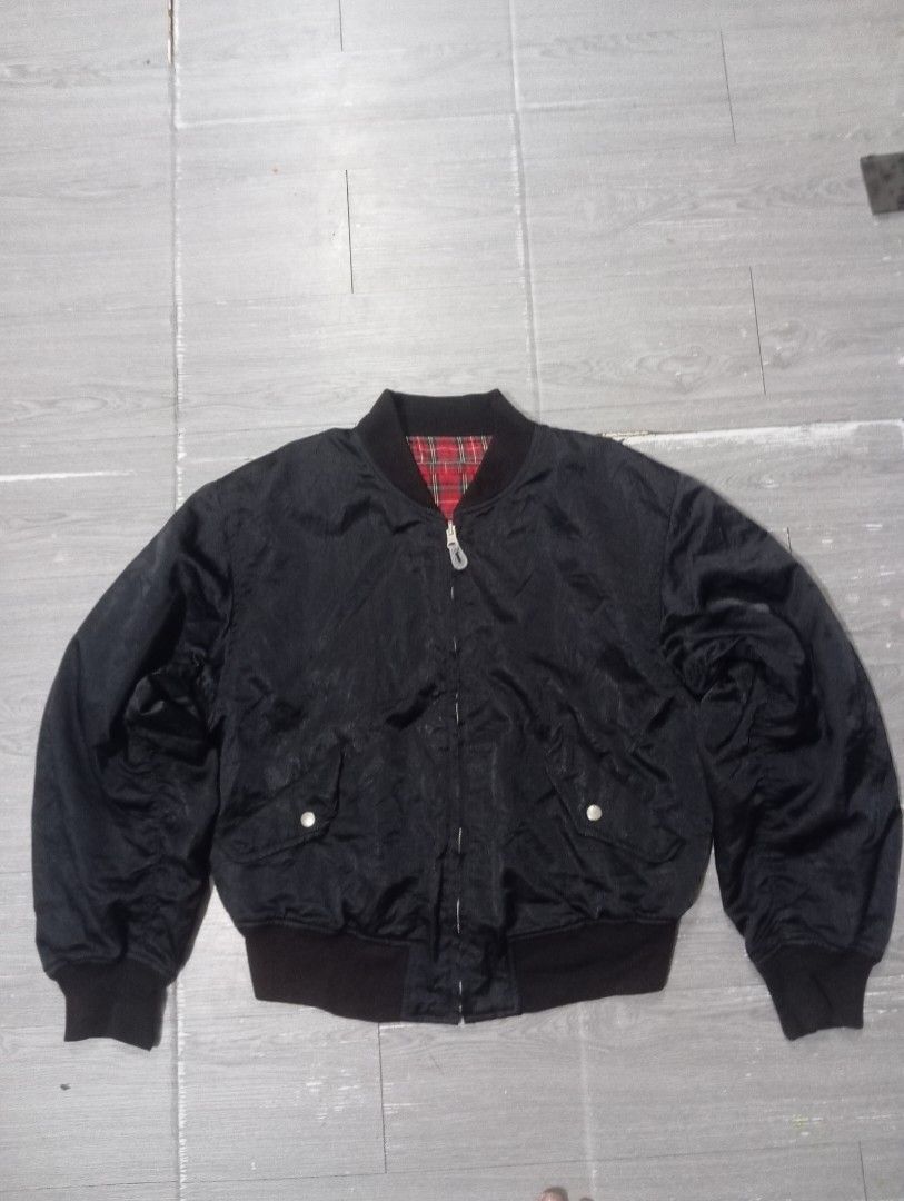 Unbranded (Category: Coats, Jackets and Outerwear) located in Manila. Submitted by wisepenguin.369 (Listing ID 1464043894, Image 1). Description: Dimes: 23x23 issue asa pic.