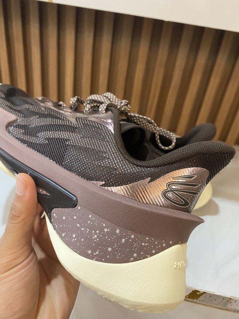 Under Armour Curry 7 Series (Category: Sneakers) located in Quezon City. Submitted by footspotwithpatrick (Listing ID 1463023235, Image 3). Description: Size 10.5 used once with box 📍Novaliches, QC ✈️Shipping nationwide fb: Patrick Langcaon We sell original pairs only, NO TO FAKES‼️ .