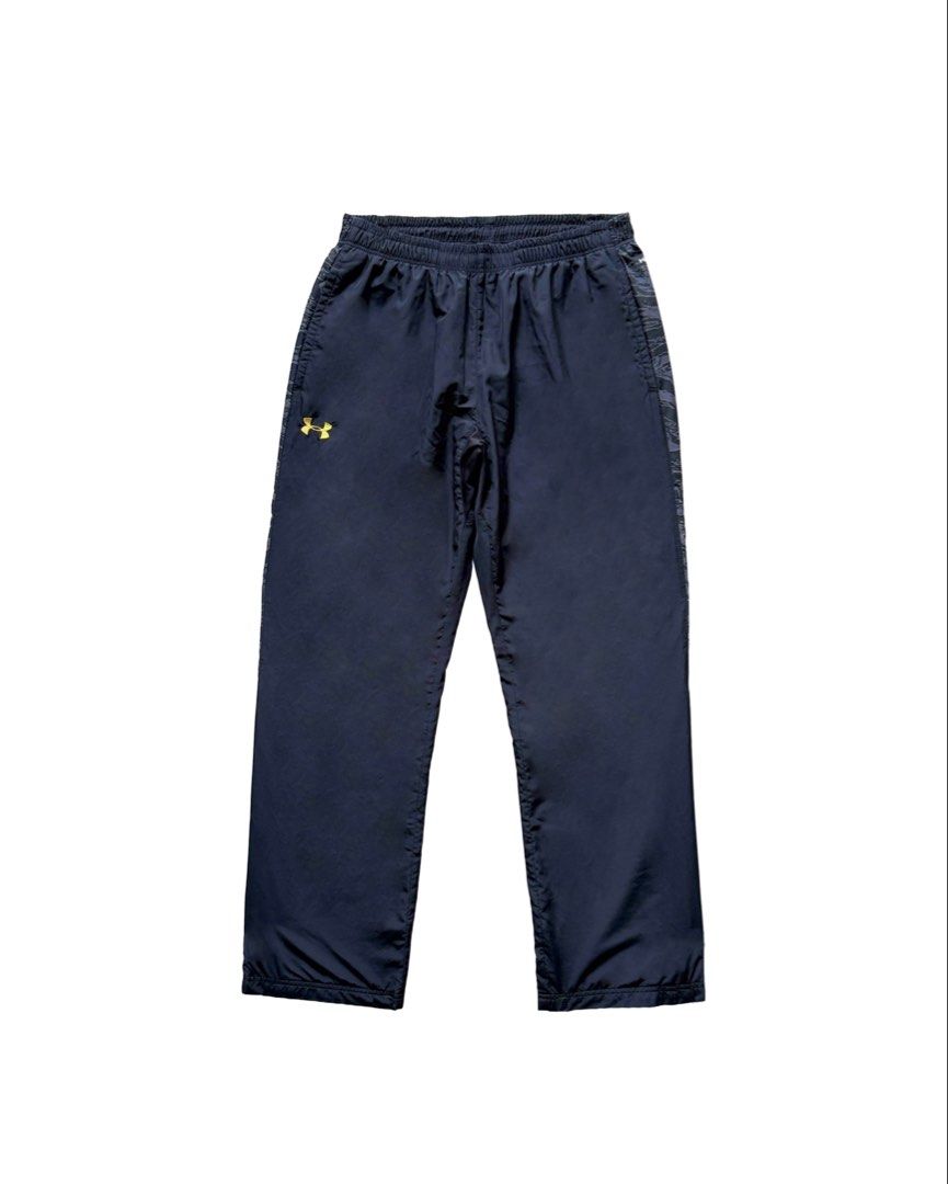 Under Armour Track Pants (Category: Joggers) located in Manila. Submitted by morf_sply (Listing ID 1464003503, Image 1). Description: Regular fit tracksuit bottoms with inner layering and technical utility fabric for intense workout. Tree camo sideways designed with a drawcord closure for an adjustable fit. Best fit M. Waist 30-32 in Rise 9.5 in Inseam 32 in Length 41 in Leg Opening 32 in .