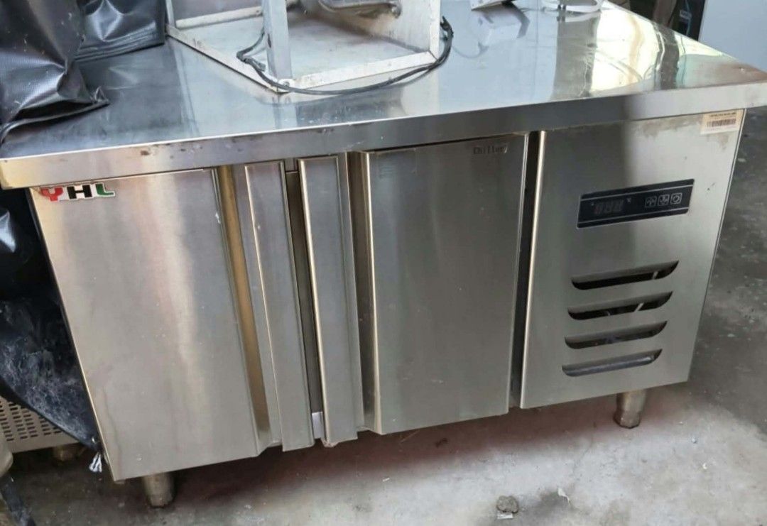 UNDERCOUNTER CHILLER 1.2METER (Category: Refrigerators and Freezers) located in Taguig. Submitted by jasminefuentes286 (Listing ID 1464075182, Image 1). Description: .