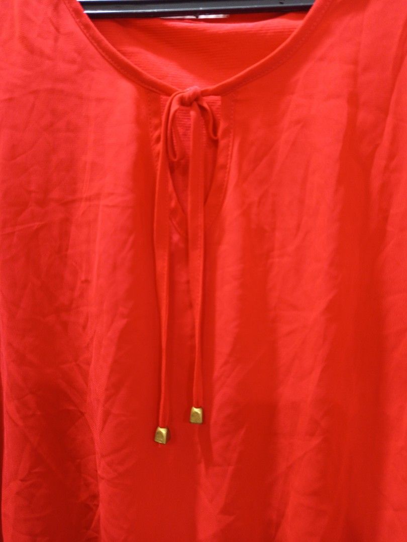 Unica hija red blouse (Category: Blouses) located in Cavite. Submitted by alliahscloset2.2 (Listing ID 1464058766, Image 2). Description: .