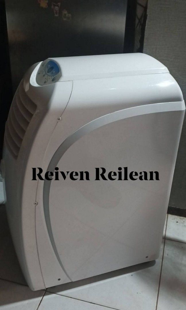 Union 2hp portable aircon (Category: Air Conditioning and Heating) located in Manila. Submitted by rev2100 (Listing ID 1464029730, Image 3). Description: Union 2hp portable aircon, mabilis magpalamig ng kwarto, malakas fan..