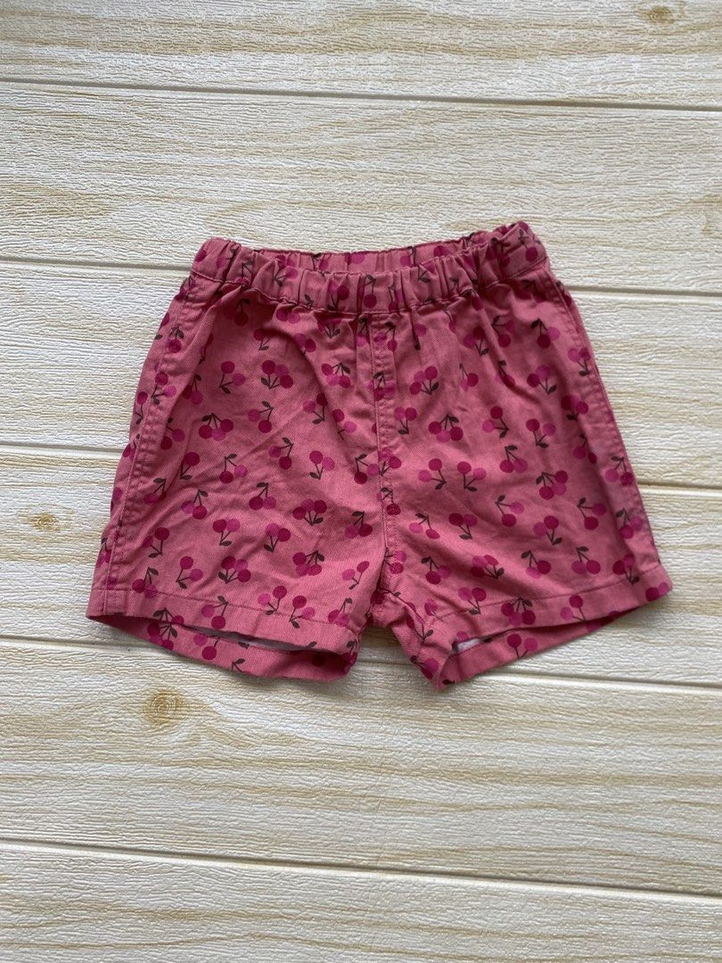 Uniqlo Cherry print shorts (Category: Babies & Kids Fashion) located in Cebu City. Submitted by yjainani (Listing ID 1463965297, Image 1). Description: retails ₱590 in store.