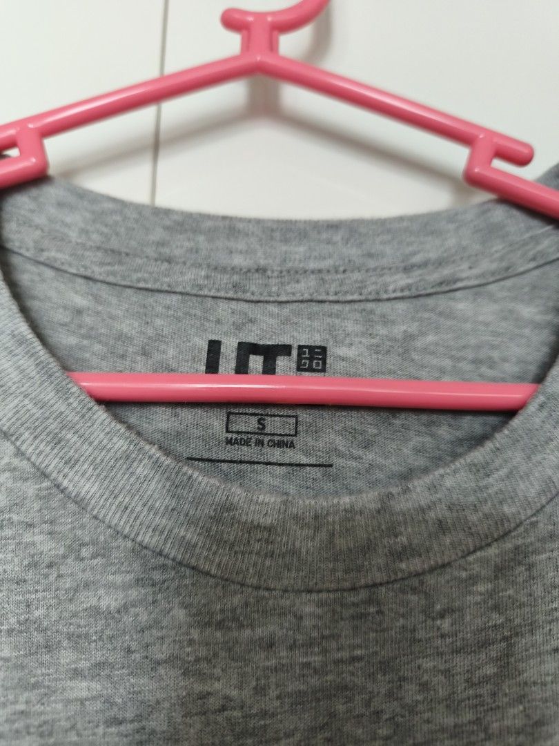 Uniqlo Gray Tshirt Unisex (Category: Tshirts & Polo Shirts ) located in Manila. Submitted by smilefashion08 (Listing ID 1463950841, Image 2). Description: Original Uniqo.