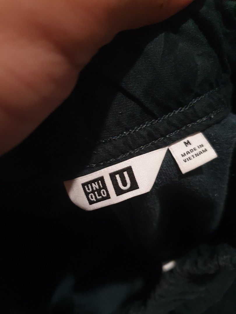 UNIQLO U BRUSHED JERSEY PANTS (Category: Joggers) located in Bacoor. Submitted by cavithrifts (Listing ID 1463960762, Image 2). Description: - Uniqlo U Brushed Jersey Pants - Color: Navy - Fit: Wide Fit - Size: Medium | Waist: 30-33 |Length: 38 | Hem: 7 - Features: Elastic waistband with drawstring, two side pockets - Origin: Made in Vietnam - Ideal for: Lounging, casual wear.