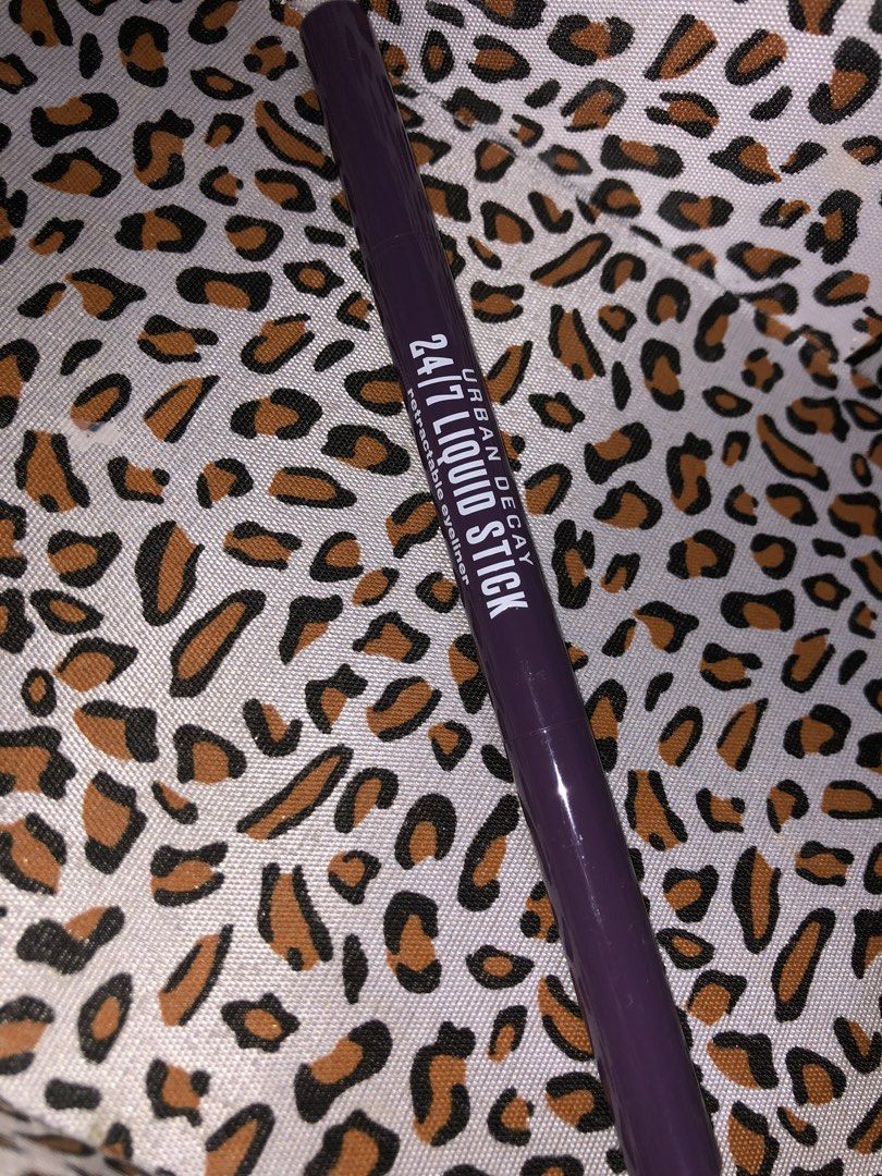 Urban Decay 24/7 Liquid Stick Retractable Liner (Category: Makeup) located in Valenzuela. Submitted by daisy.beautyshop (Listing ID 1464029350, Image 1). Description: Brand new and Original Lalamove, LBC Gcash payment What you see is what you get No Return No Exchange No Refund shipping fee to be shouldered by the buyer..